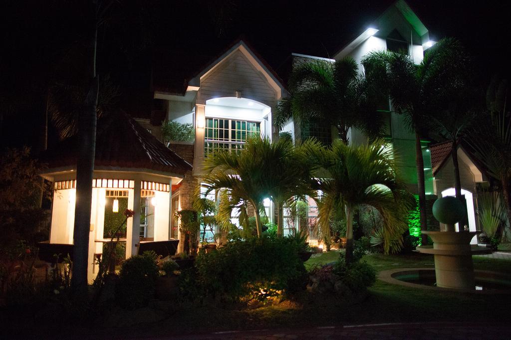 Sir Nico Guesthouse And Resort Plaridel  Bagian luar foto